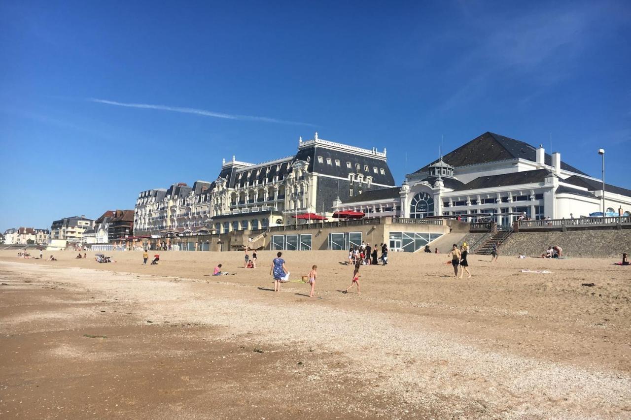 Beautiful Apartment With Gardenlk Cabourg Zewnętrze zdjęcie