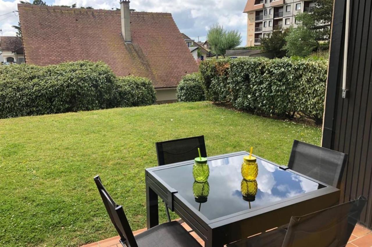 Beautiful Apartment With Gardenlk Cabourg Zewnętrze zdjęcie
